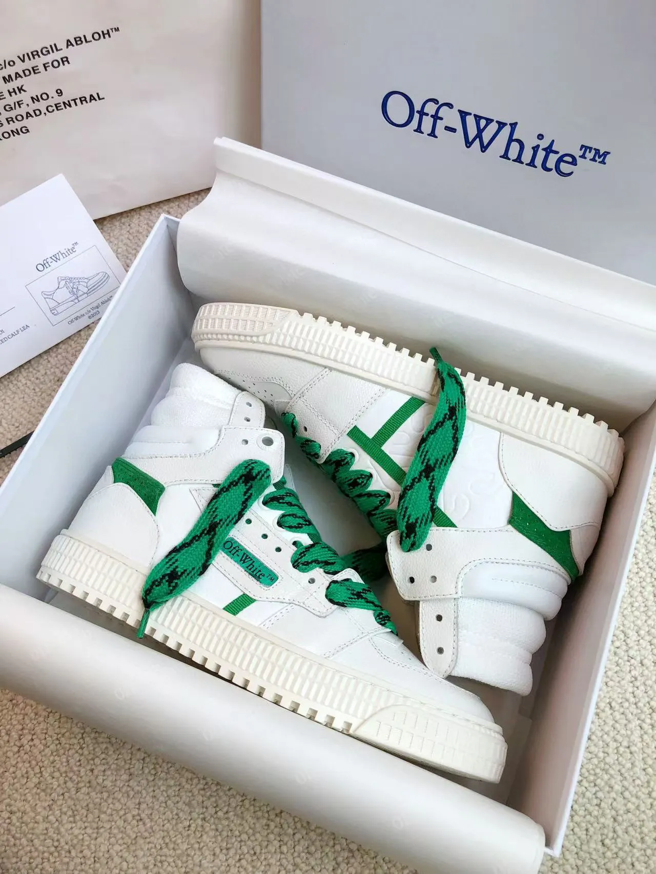 Men's shoes💰620 OFF WHITE ⚡️Couple style⚡️🍓New color🍓 The latest spring model of Gaobang street casual Martin style masterpiece, released the highest quality version on the market 👊 Series original mold opening, original lasting, production technology 1:1 original ➰🔜The best choice for more and more celebrities and Internet celebrities🔸In the classics Changes in the code🔸Innovate in the trend🔸Strive to break away from the shackles of bad street design🔝Although he is not the originator of fashion design, he is definitely a shining dark horse in avant-garde design🐴🆙Do not follow the trend🔅Not universal beauty🔅 Fabric💯First-layer cowhide Lining💯Imported skin-friendly and environmentally friendly polyester mesh Foot pads💯Original molded high-elastic environmentally friendly molding pads Midsole💯Original sleeve lasting process Outsole💯Rubber outsole Packaging💯Official website synchronizes a full set of packaging (brand wrapping paper, brand certificate, brand bag) code number 35-44, 45 customized